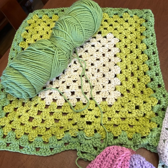 Large Yarn Lot - Picture 3 of 11